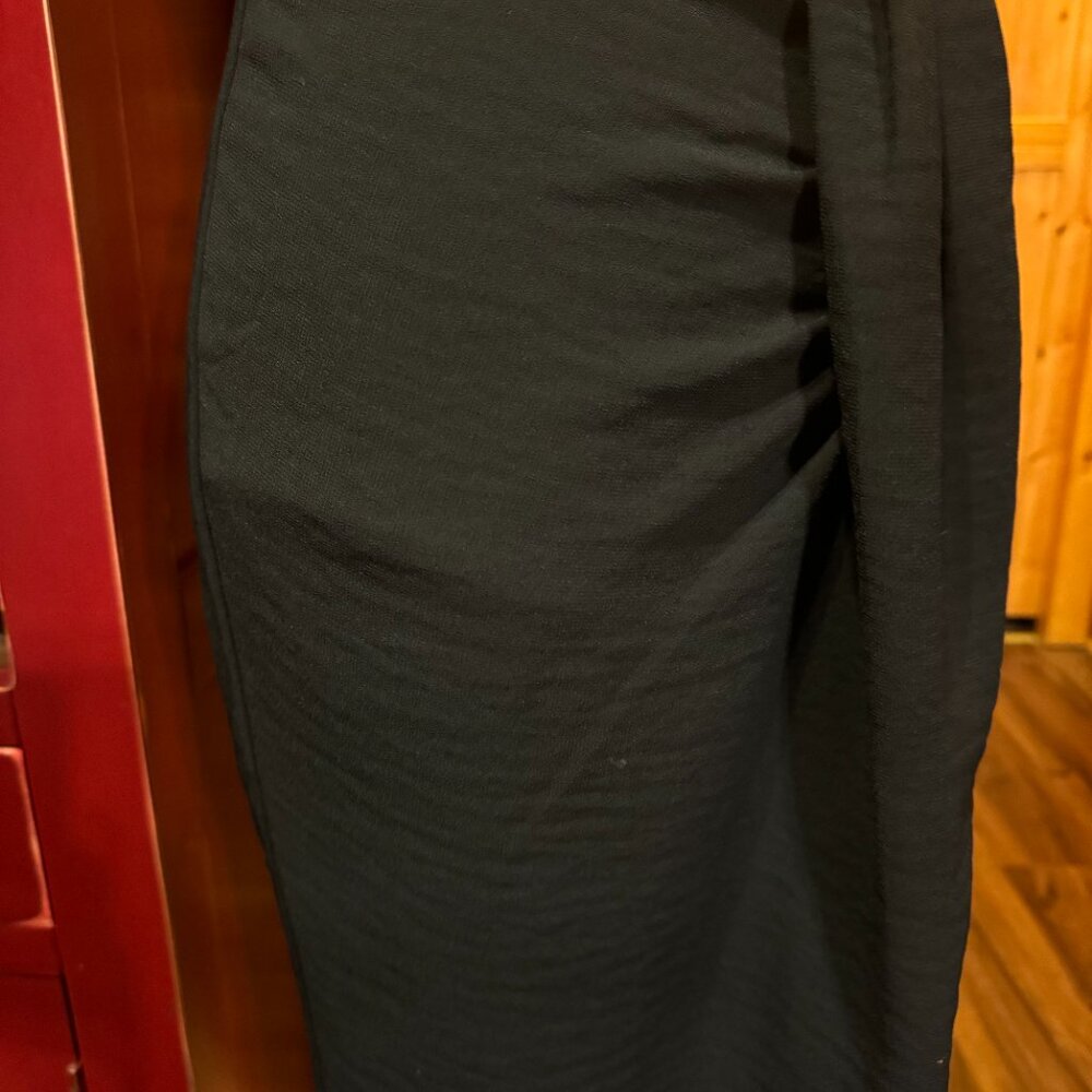 EXPRESS SKIRT - Picture 2 of 7